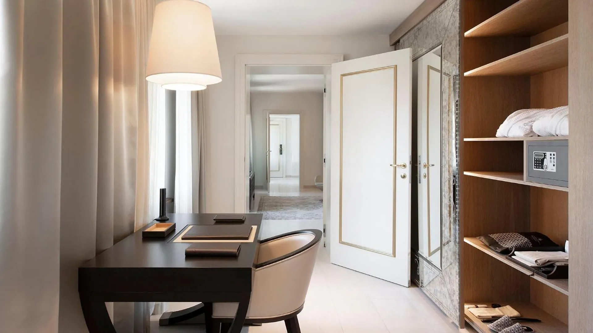 ***** Hotel San Clemente Palace, Venice - Managed By Mandarin Oriental Italy